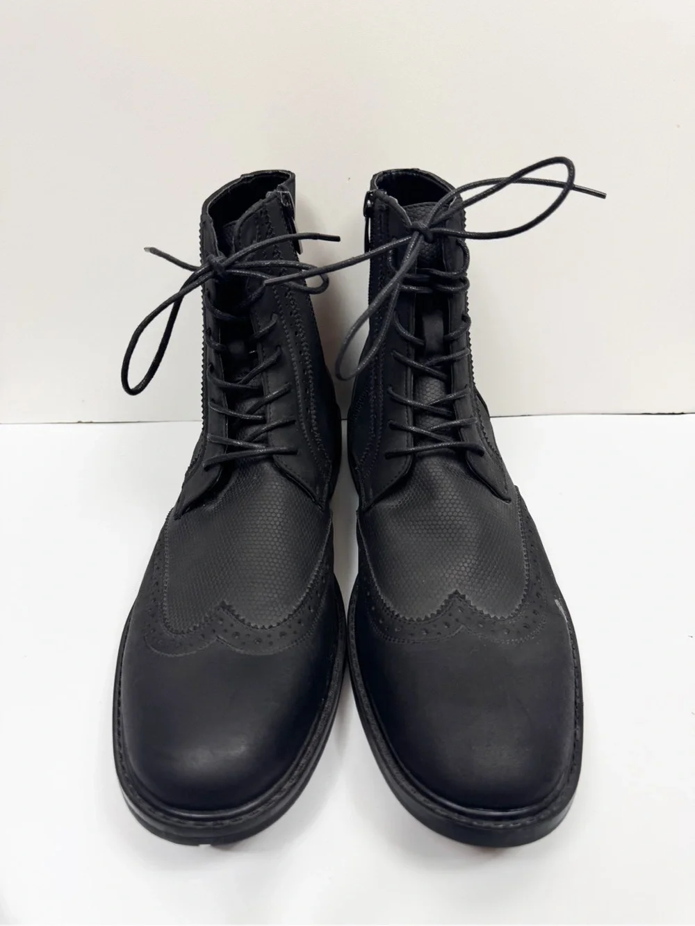 Kenneth Cole Unlisted Men 10 Black Buzzer Wingtip Brogue Lace Up Side Zip Boot